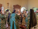 Праздничную Литургию по случаю престольного дня храма святой Ксении Петербургской города Шахты возглавил Преосвященнейший епископ Симон