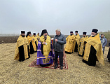Епископ Симон совершил молебен о благословении работ и урожая на донских полях