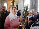 Настоятель храма свт. Николая х. Гуково протоиерей Виктор Ольховатов поздравил всех православных женщин с днем святых жен-мироносиц