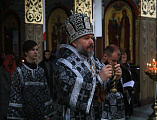 В Великую Пятницу Преосвященнейший епископ Симон совершил Царские Часы в Покровском кафедральном соборе г. Шахты