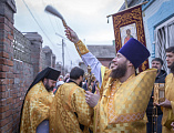 В престольный день Преосвященнейший епископ Симон совершил Божественную литургию в храме святителя Николая города Шахты