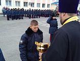 Верстание в казаки прошло в казачьем кадетском корпусе г. Шахты, кадет напутствовал духовник иерей Евгений Поцелуев