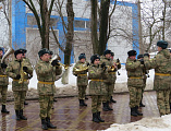 В пос. Каменоломни в честь 77-й годовщины освобождения Октябрьского района от немецко-фашистских захватчиков состоялся митинг. На торжественном мероприятии присутствовал протоиерей Сергий Яценко