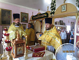 В храме Всех Святых, в земле Российской просиявших г. Шахты прошло праздничное богослужение по случаю престольного праздника