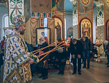 В праздник Сретения Господня Преосвященнейший епископ Симон совершил Божественную литургию в Покровском кафедральном соборе г. Шахты