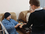 Воспитанники воскресной школы «Благовест» при храме Архангела Михаила посёлка Каменоломни посетили пансионат для пожилых людей