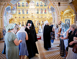 Епископ Шахтинский и Миллеровский Симон и митрополит Саратовский и Вольский Игнатий совершили Божественную литургию в Свято-Троицком кафедральном соборе Саратова