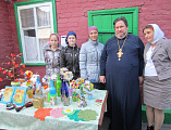 Воскресная школа Никольского прихода г. Шахты провела благотворительную выставку-продажу