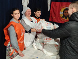 «Благо Дарю»: в п. Каменоломни прошла благотворительная выдача продуктовых наборов