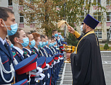 Воспитанники Шахтинского имени генерала Я.П. Бакланова казачьего кадетского корпуса приняли присягу и получили погоны, кадет напутствовали священнослужители