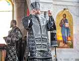 В Великую среду Страстной седмицы епископ Симон совершил Литургию Преждеосвященных Даров в Покровском кафедральном соборе города Шахты