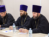 В Духовно-просветительском центре при Покровском кафедральном соборе города Шахты прошло собрание духовенства Александровск-Грушевского округа