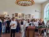 День единства духа и знаний: в домовом храме при ИСОиП города Шахты отметили престольный день и благословили учеников на предстоящие экзамены