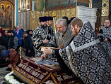 Вечерня Великой Пятницы с чином выноса Плащаницы