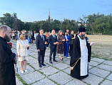 В День памяти и скорби на шахтинском мемориале жертвам фашизма прошла акция «Свеча памяти»