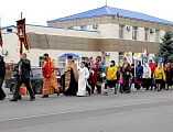 Традиционным крестным ходом отметили праздник Крестовоздвижения в Гуковском благочинии