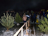 Сегодня ночью во всех 143 официальных и оборудованных местах Ростовской области люди совершили традиционный обряд, окунувшись в Крещенские Иордани