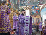 Преосвященнейший епископ Симон совершил Божественную литургию в Покровском кафедральном соборе города Шахты 