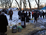 Благочинный приходов Кашарского округа иерей Георгий Грошев совершил чин великого освящения воды в приходах, молитвенных домах и традиционных местах сбора людей в благочинии