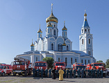 Спасатели и пожарные приняли участие в молебне по случаю дня празднования в честь образа Божьей Матери «Неопалимая Купина»