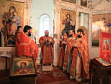 Во вторник Светлой седмицы Преосвященнейший епископ Симон с архипастырским визитом посетил храм слободы Позднеевка в честь Архистратига Михаила, где архиерей до принятия епископского сана служил настоятелем