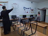 Иерей Алексий Скосарев поздравил преподавателей и учащихся колледжа экономики и сервиса ИСОиП (ф) ДГТУ с днем памяти святителя Николая Чудотворца