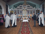 Престольный праздник молитвенным торжеством отметил храм Архистратига Михаила п. Каменоломни Октябрьского района
