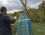 Освящение поклонного креста в селе Маньково-Калитвенское
