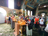 В Свято-Андреевском храме города Миллерово в праздник Святой Троицы наградили волонтеров православной группы «Мы вместе»   
