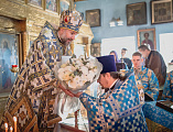 В праздник Благовещения Пресвятой Богородицы Преосвященнейший епископ Симон совершил Литургию в Покровском храме города Шахты
