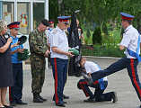 Протоиерей Сергий Яценко и иерей Евгений Поцелуев поздравили выпускников Шахтинского казачьего кадетского корпуса им. Якова Бакланова с окончанием учебного года
