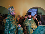 В престольный праздник Преосвященнейший епископ Симон совершил Божественную литургию в храме святой блаженной Ксении Петербургской г. Шахты