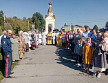 В день воспоминания чуда, совершенного святым Архистратигом Михаилом в Хонех, в храме п. Каменоломни Октябрьского района прошло соборное Богослужение