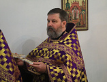 В Неделю Крестопоклонную Преосвященнейший епископ Симон совершил воскресную Божественную литургию в храме великомученика Пантелеимона пос. Майский