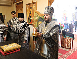 С архипастырским визитом Преосвященнейший епископ Симон посетил Миллеровское благочиние и совершил Литургию Преждеосвященных Даров в храме великомученика Пантелеимона