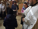 В Рождество в храме блаженной Матроны Московской при Шахтинском кадетском корпусе детям были розданы подарки