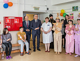 В Международный день защиты детей поздравили пациентов детской городской больницы