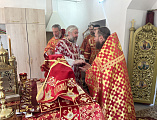 Преосвященнейший епископ Симон совершил Божественную литургию в храме святой Анны Кашинской города Каменск-Шахтинский