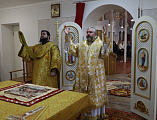 По случаю престольного торжества епископ Шахтинский и Миллеровский Симон совершил Божественную литургию в храме пророка Иоанна Крестителя города Новошахтинска