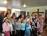 В воскресной школе Свято-Пантелеимоновского храма города Миллерово состоялось праздничное занятие «У иконы Божией матери»