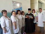 С пастырским визитом шахтинское социальное учреждение посетил протоиерей Николай Уваров