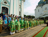 В день памяти преподобного Сергия Радонежского Преосвященнейший епископ Симон сослужил Предстоятелю Русской Церкви в Троице-Сергиевой Лавре