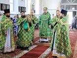 Преосвященнейший епископ Симон с архипастырским визитом посетил Нижнедонское благочиние и совершил Божественную литургию в храме Покрова Пресвятой Богородицы ст. Кривянской