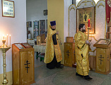 Накануне дня памяти святителя Николая Чудотворца епископ Симон совершил всенощное бдение в Никольском храме поселка Аюта