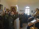 Иеромонах Николай (Наметышев) поздравил с Днем войск национальной гвардии Российской Федерации военнослужащих воинской части № 3033 п. Персиановский