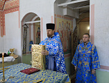 В день престольного праздника Преосвященнейший епископ Симон совершил Божественную литургию в храме Донской иконы Божией Матери г. Новошахтинска