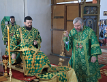 Преосвященнейший епископ Симон с архипастырским визитом посетил Нижнедонское благочиние и совершил Божественную литургию в храме Покрова Пресвятой Богородицы ст. Кривянской