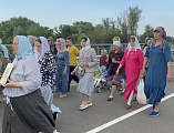 От Верхнего Дона до Спасо-Преображенского монастыря Волгоградской области – Преосвященнейший епископ Симон возглавил крестный ход из станицы Боковской