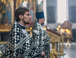 Епископ Шахтинский и Миллеровский Симон совершил Литургию Преждеосвященных Даров в Покровском кафедральном соборе г. Шахты