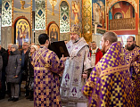 В Неделю Торжества Православия епископ Симон совершил Божественную литургию в Покровском кафедральном соборе